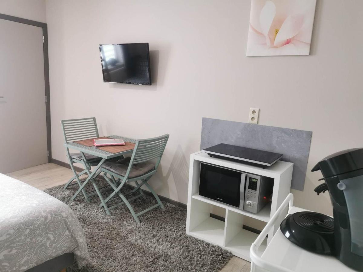 Les Petits Nids De Nina 2 Apartment Fosses-La-Ville Exterior photo